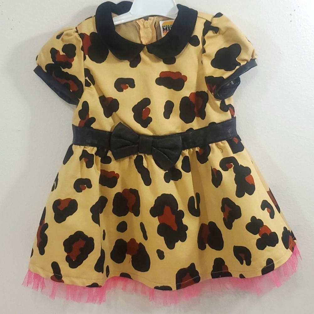 Harajuku mini dress with hot pink triming 18 months